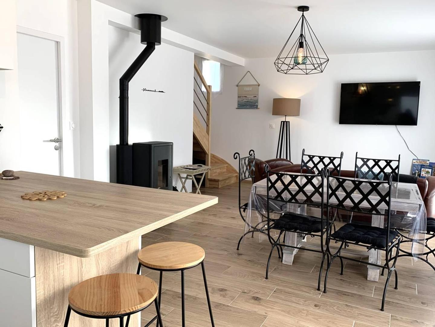 Villa Maison Neuve Avec Jardin, Terrasse A - Ref 918